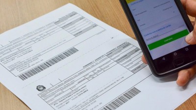 Empresas deverão oferecer Pix para consumidor pagar conta de luz 